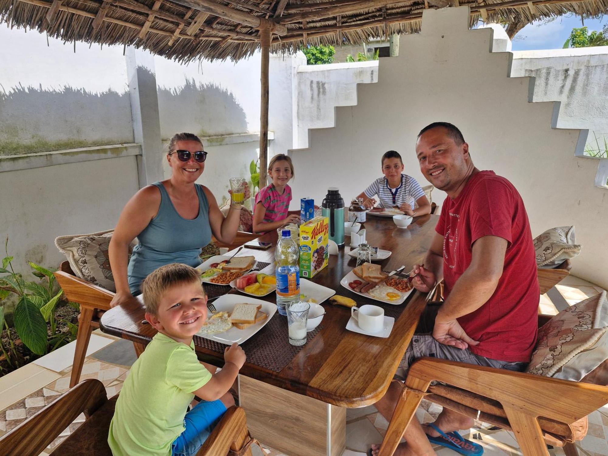 64 Zenj House Luxury Airport B&B Mbweni Zewnętrze zdjęcie